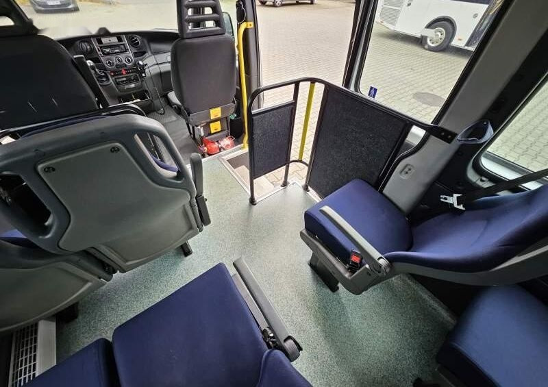 Minibús, Furgoneta de pasajeros IVECO A50C17: foto 17