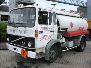 Volvo F610 - 5600 LITERS - Camión cisterna