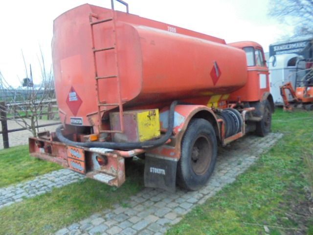 Camión cisterna para transporte de combustible DAF A1502DA 360: foto 3
