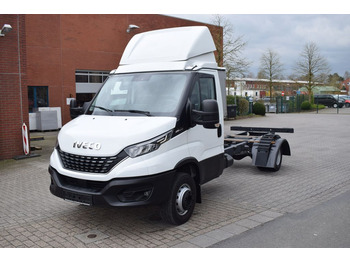 Camión chasis Iveco Daily 70 C18 LEDHI-Matic Luftfed. Standheizung: foto 1