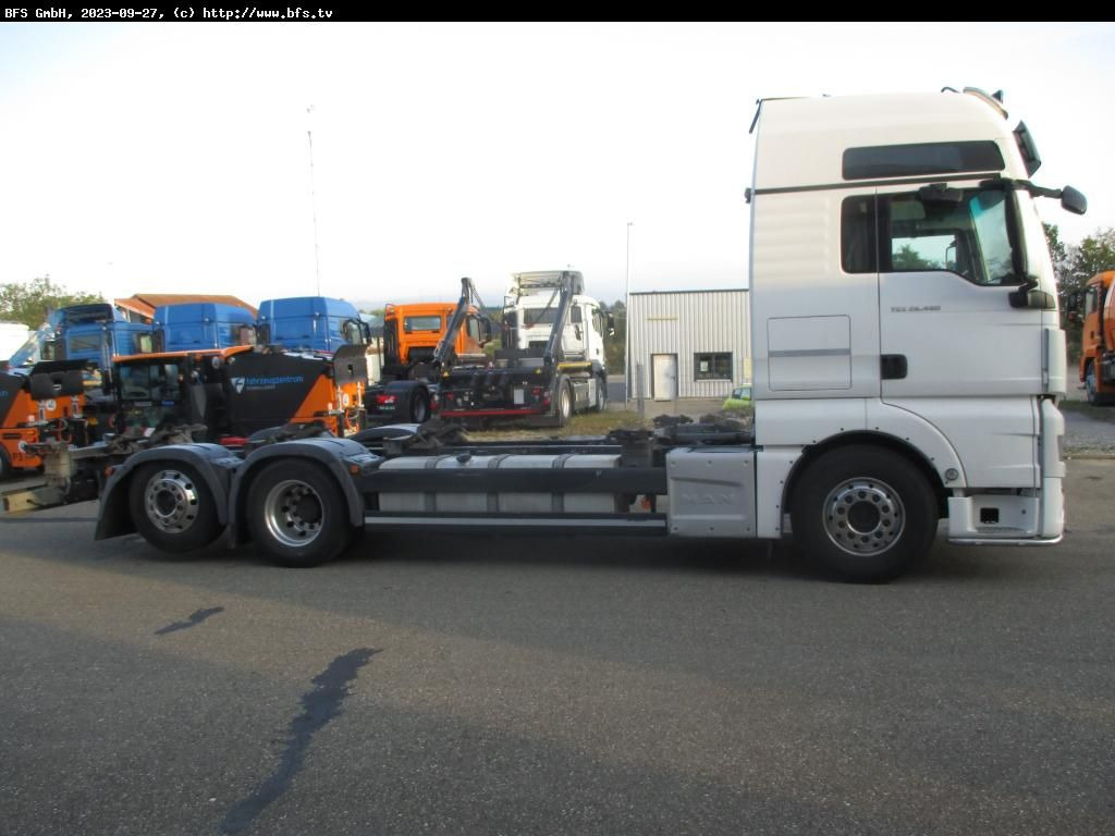 Camión portacontenedore/ Intercambiable MAN TGX 26.480 6x2-2 LL Aufnahmehöhe 1020-1320 mm: foto 2