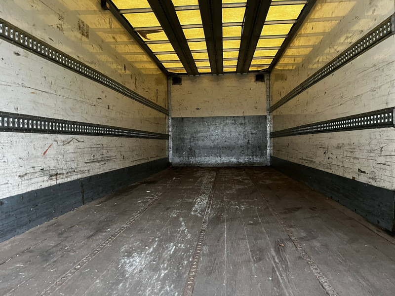 Camión caja cerrada Volvo FL 240 / 6 Cylinder / 18 Tons / Manual / TUV: 5-2024 / NL Truck: foto 12