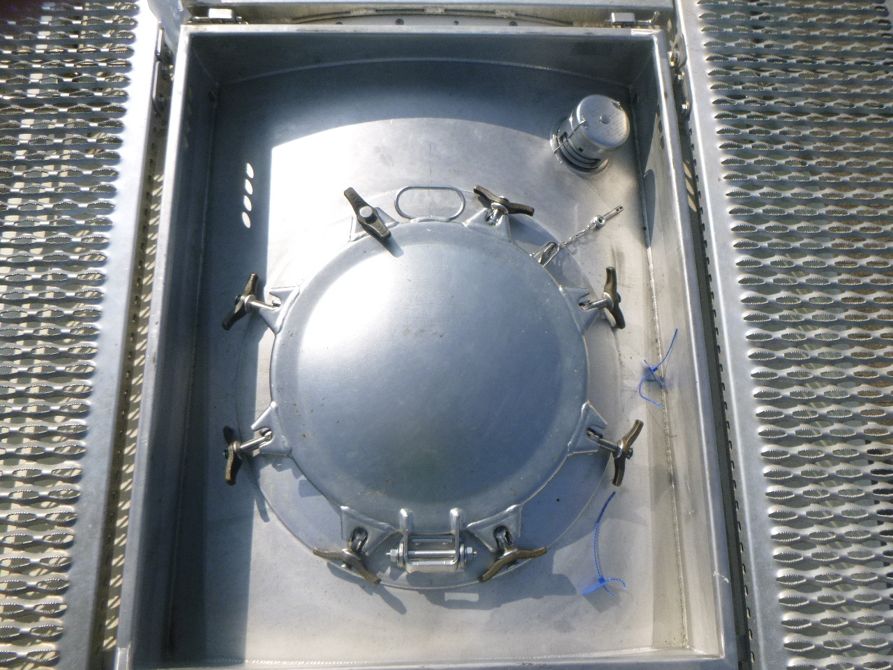 Contenedor cisterna, Semirremolque Danteco Food tank container inox 20 ft / 25 m3 / 1 comp: foto 15