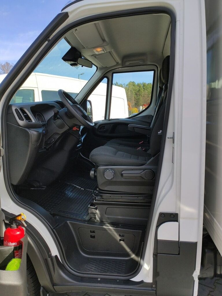 Leasing de IVECO Daily 35S18 IVECO Daily 35S18: foto 11