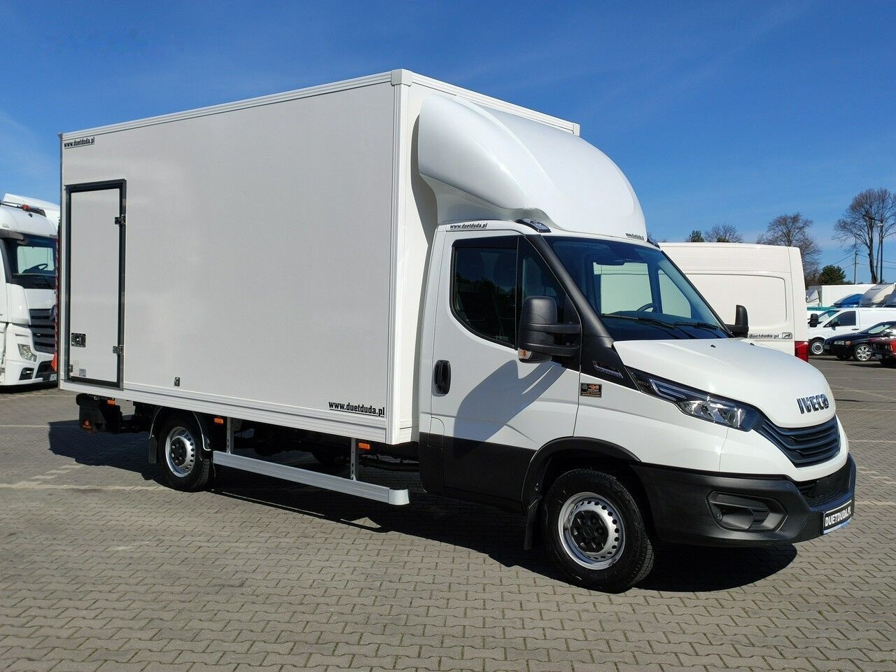 Leasing de IVECO Daily 35S18 IVECO Daily 35S18: foto 4