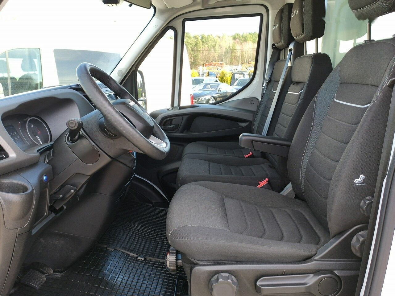 Leasing de IVECO Daily 35S18 IVECO Daily 35S18: foto 13