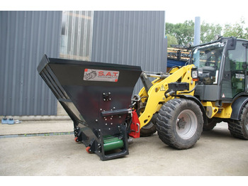 SAT-Einstreugerät für Hoflader  - Maquinaria ganadera