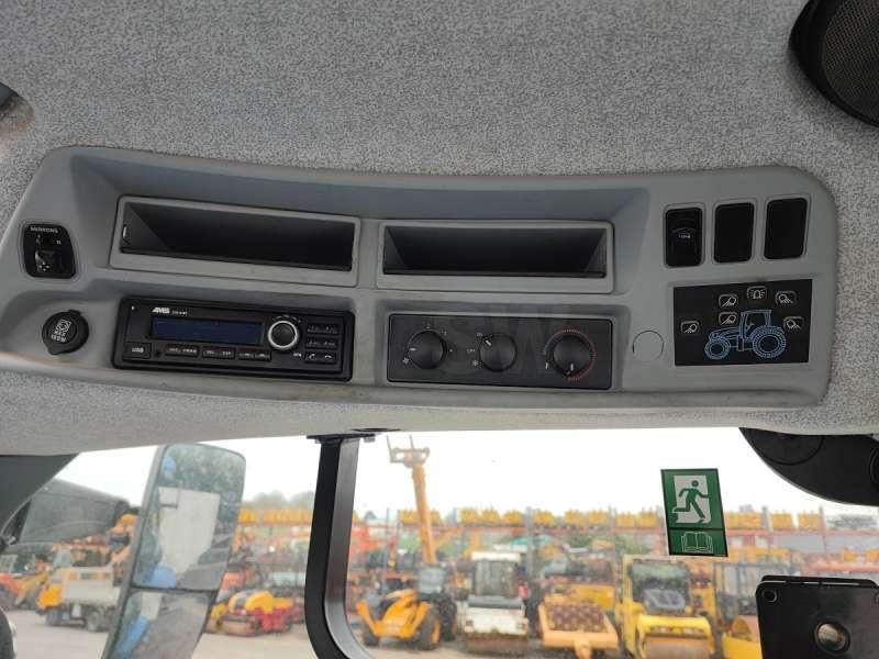 Tractor New Holland T7.165 S: foto 35