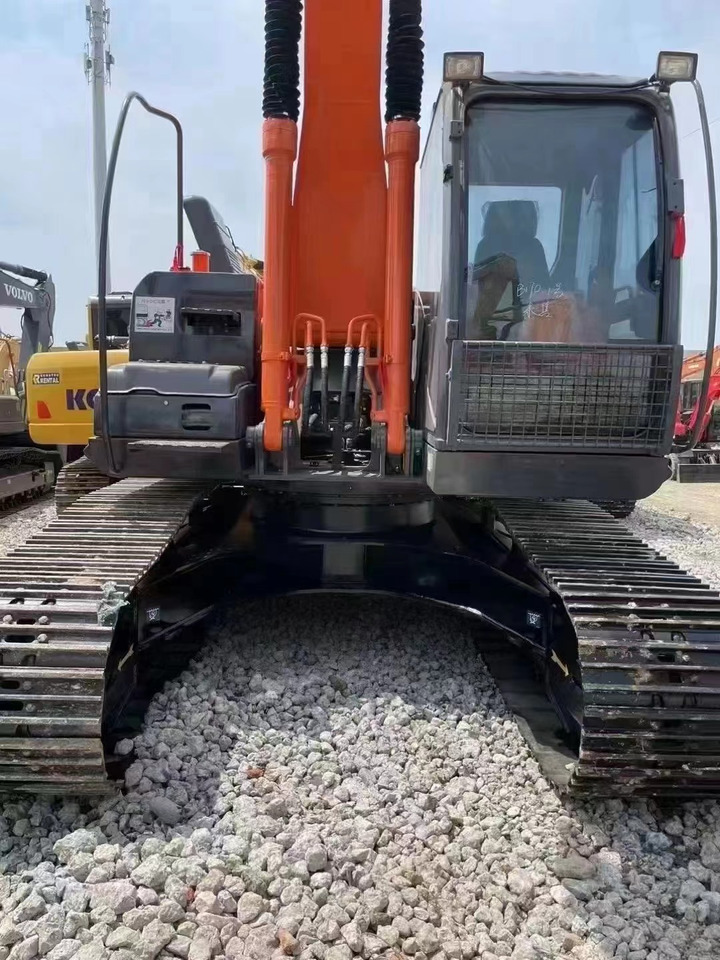Excavadora de cadenas 90%new 20 ton Korea Original made HITACHI ZX200 used hydraulic crawler excavator in ready stock: foto 6