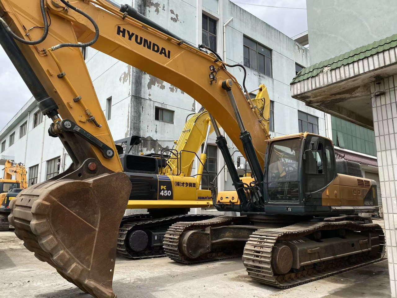 Excavadora de cadenas Korea made HYUNDAI used excavator good condition R485LVS best service on sale: foto 2