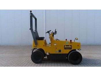 Sakai TS-160-3 - Rodillo de neumáticos