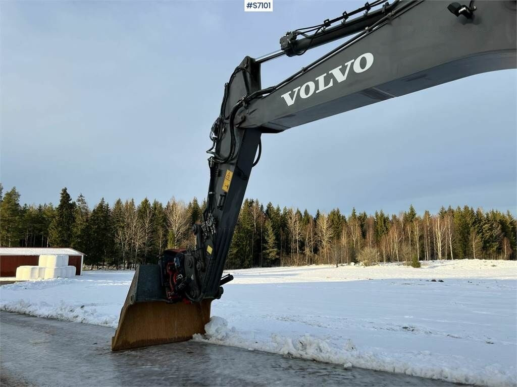 Excavadora de cadenas Volvo EC250DL: foto 18