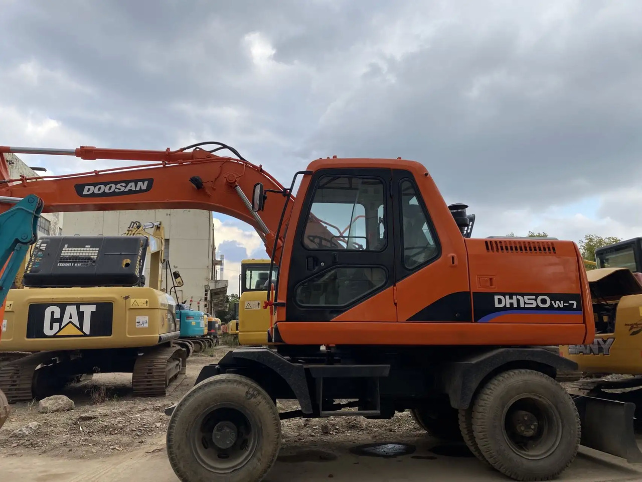 Excavadora de ruedas used Doosan 150W-7 wheel excavators 12 ton used excavators Doosan machine for sale: foto 6