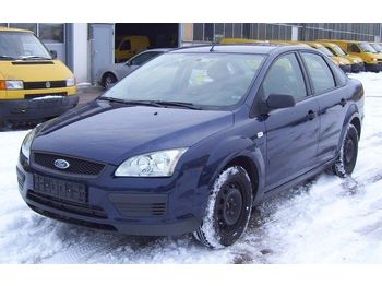Ford Focus 1.6 TDCi - Coche