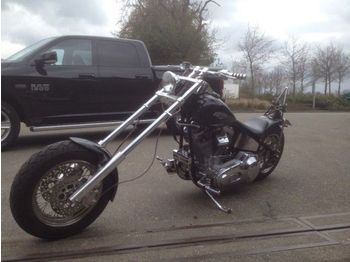 Harley-Davidson chopper  - Motocicleta