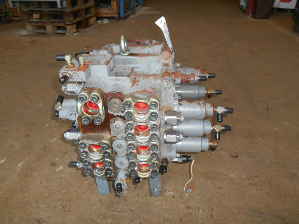 Válvula hidráulica para Maquinaria de construcción Hyundai Robex 360LC-7 -: foto 3
