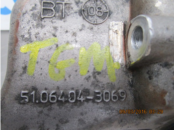 Motor y piezas para Camión MAN TGM DO836 LFL53 THERMOSTAT HOUSING P/NO 51064043069: foto 2