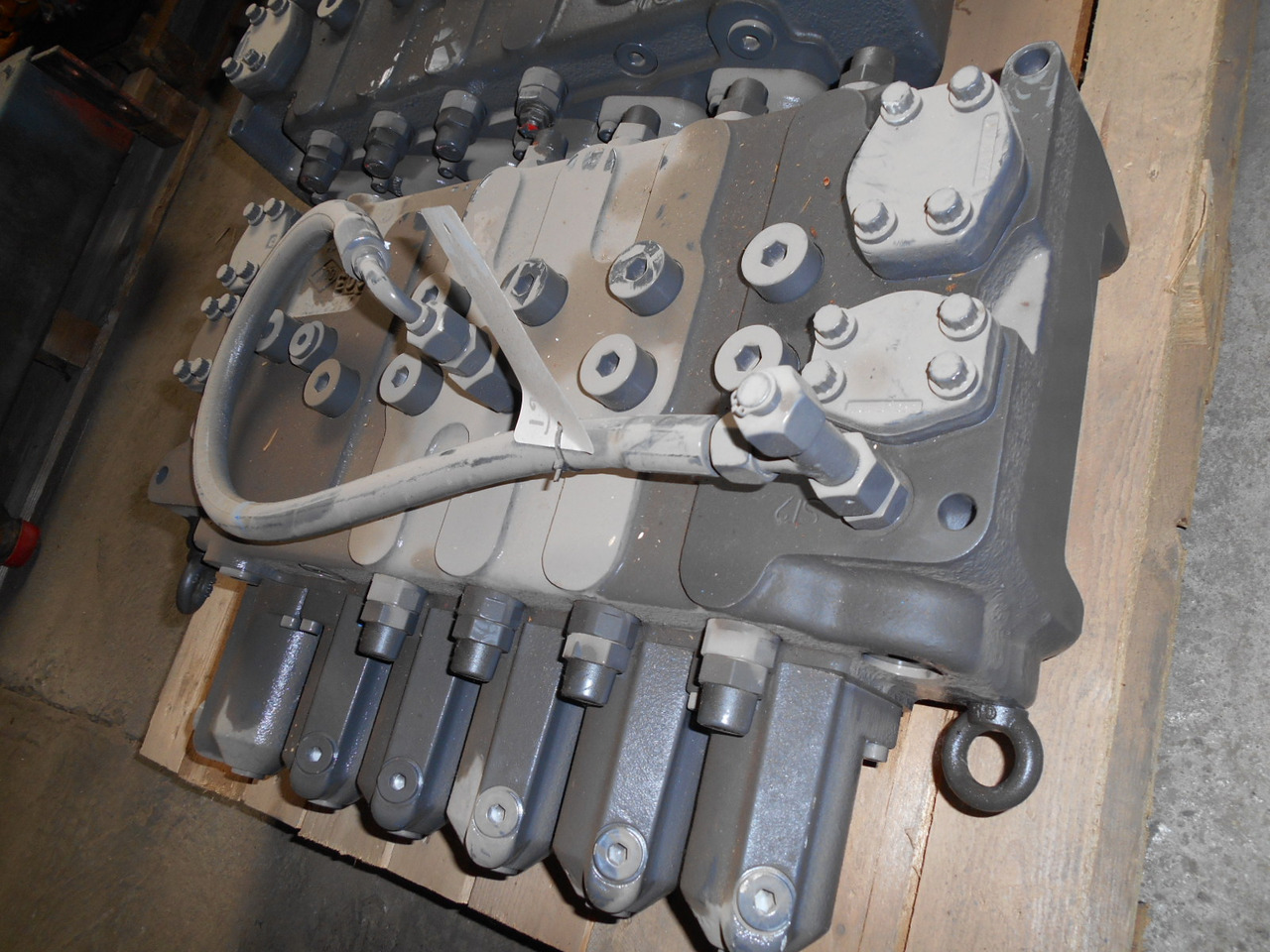 Válvula hidráulica para Maquinaria de construcción nuevo O&K 1292975 -: foto 3