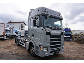 Camión chasis SCANIA S 450