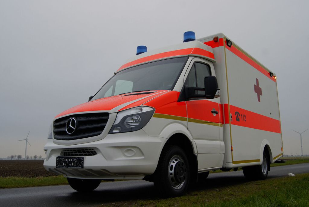 Ambulancia Mercedes-Benz Sprinter 516  // inkl. 1 Jahr Garantie: foto 3