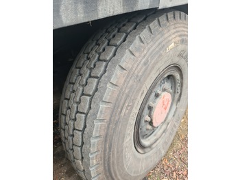 385/95 R24 or 14.0 - Neumáticos y llantas: foto 3