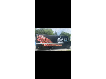 FREIGHTLINER MT3 - Camión tienda: foto 3