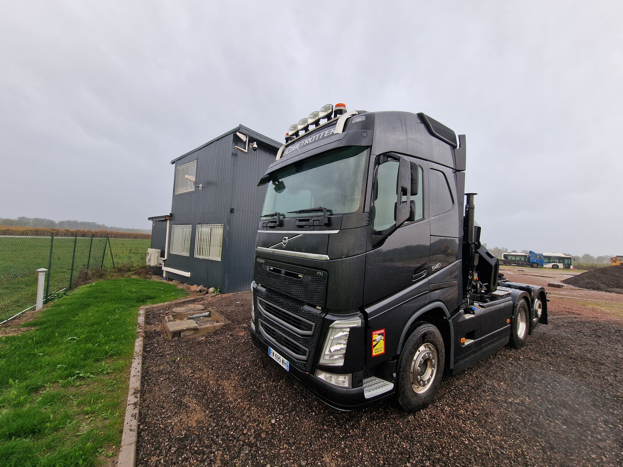 NV TRADING - Vehículos municipales MERCEDES-BENZ undefined: foto 1