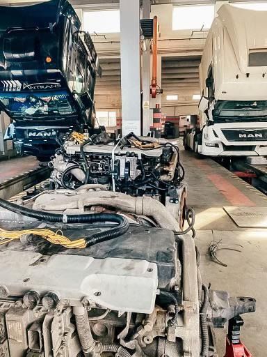 VENT AUTO ARTUR KOŚLA - Implementos - Polonia undefined: foto 2