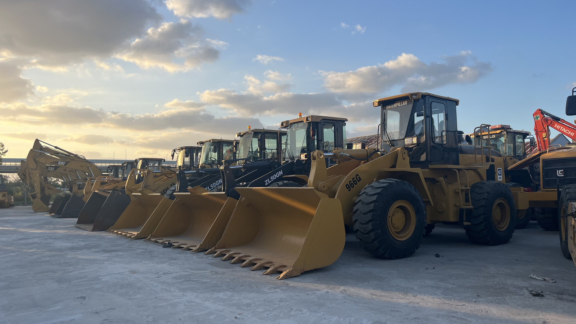 Sunight Development Company Limited - Cabezas tractoras SHACMAN undefined: foto 20