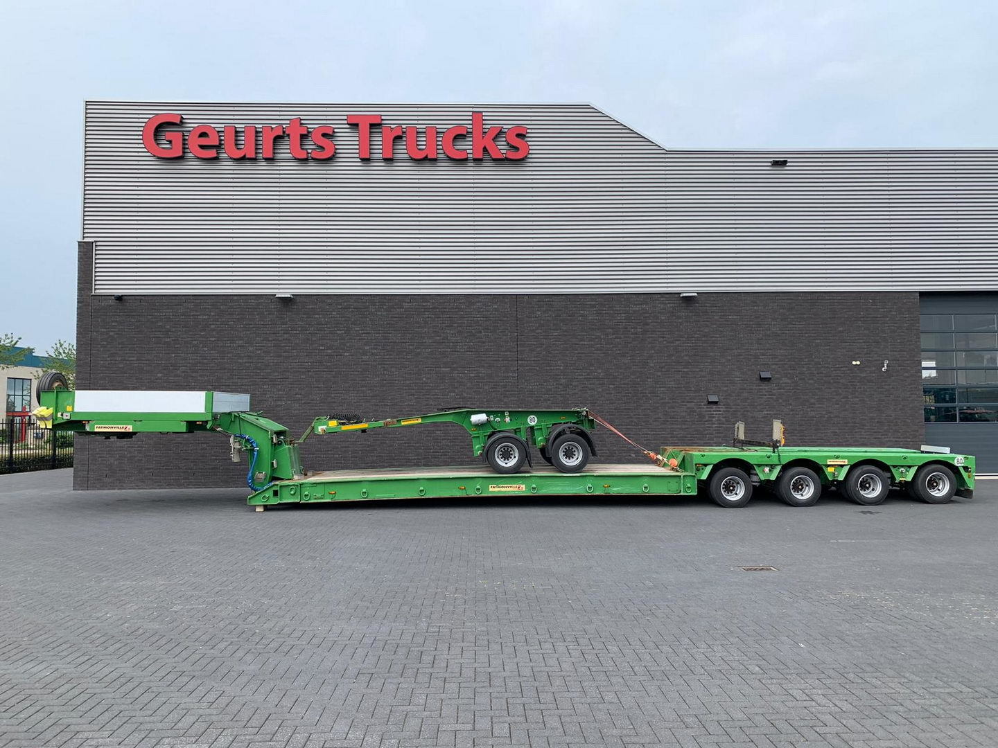 Geurts Trucks B.V. - Cabezas tractoras MERCEDES-BENZ - 8x6, aire acondicionado undefined: foto 22