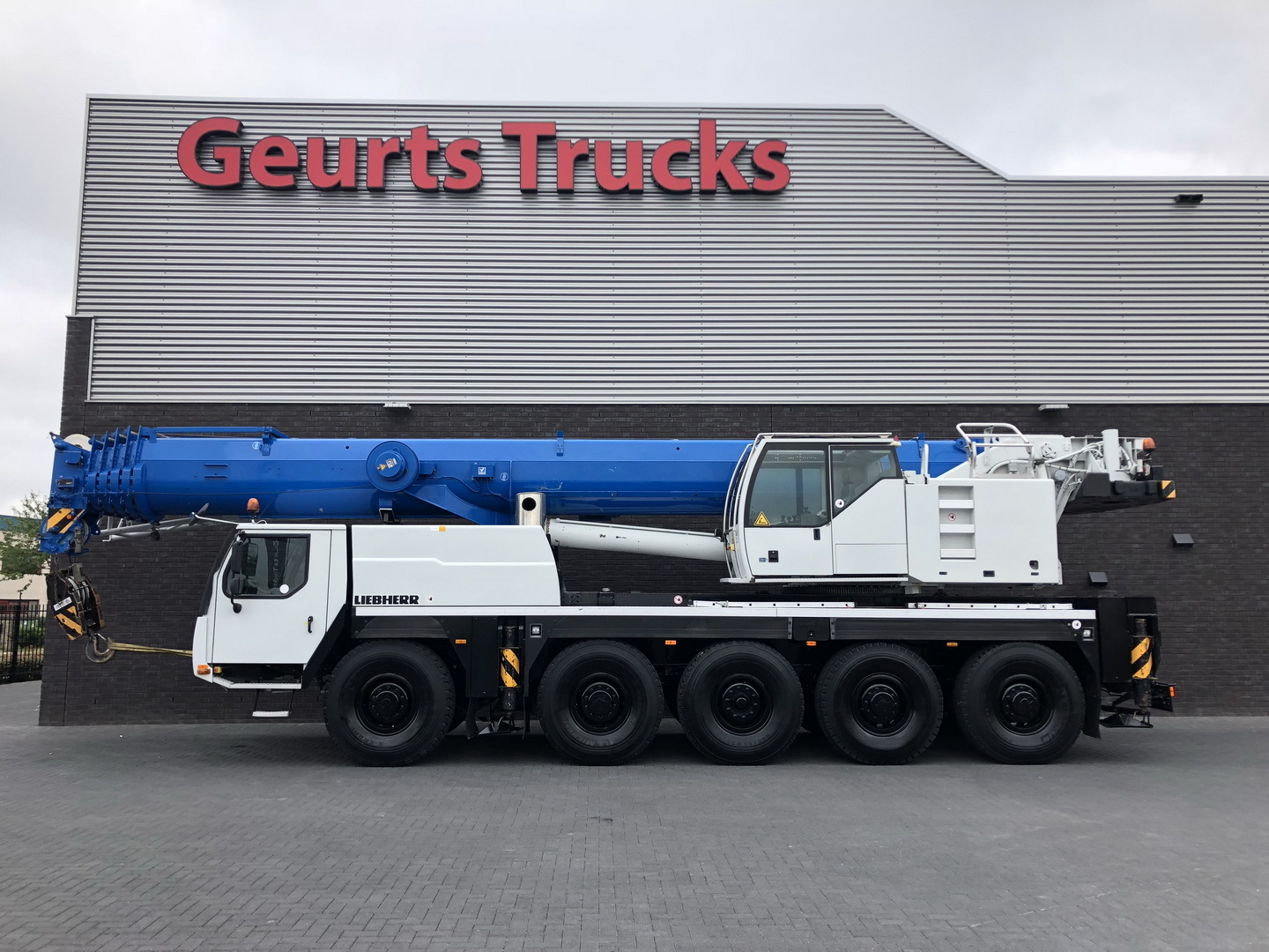 Geurts Trucks B.V. - Cabezas tractoras MERCEDES-BENZ - 8x6, aire acondicionado undefined: foto 27