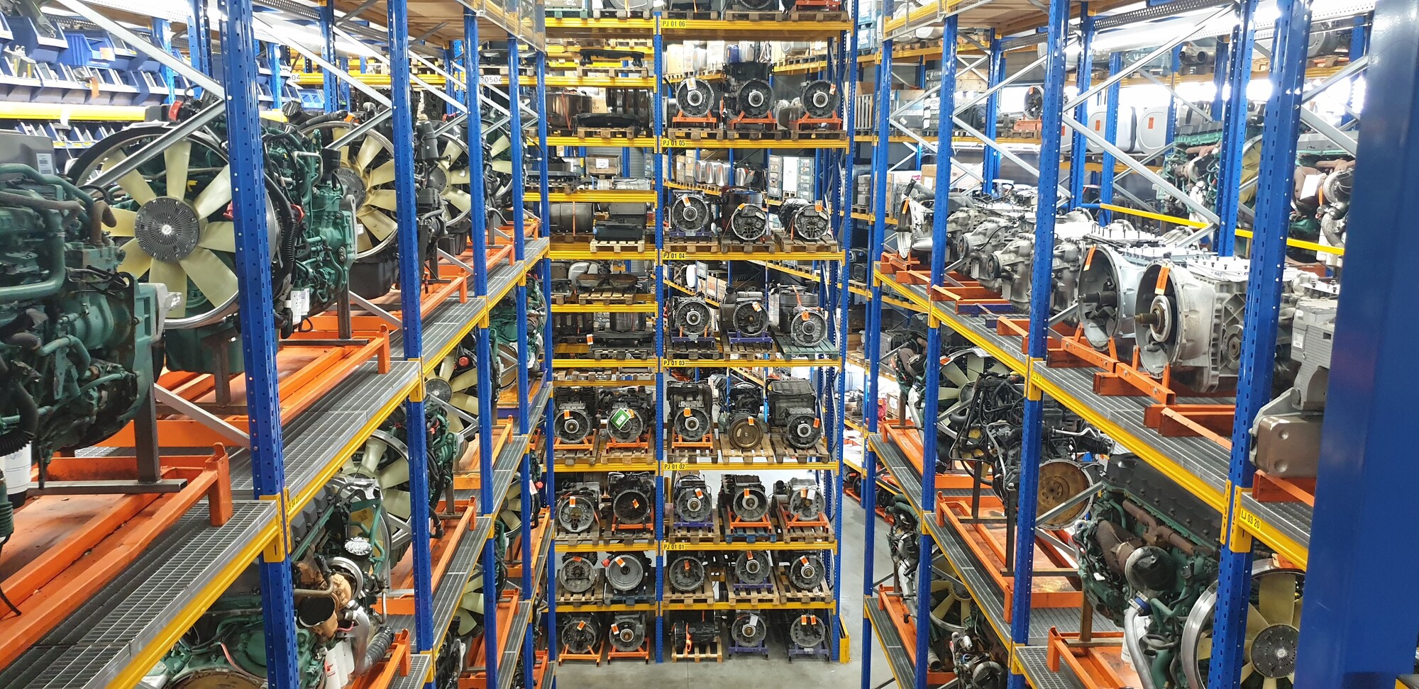 BAS PARTS & TYRES B.V. - Piezas de recambio BOSCH undefined: foto 5