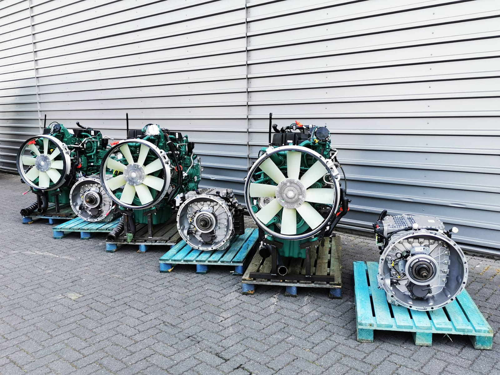 BAS PARTS & TYRES B.V. - Piezas de recambio BOSCH undefined: foto 14