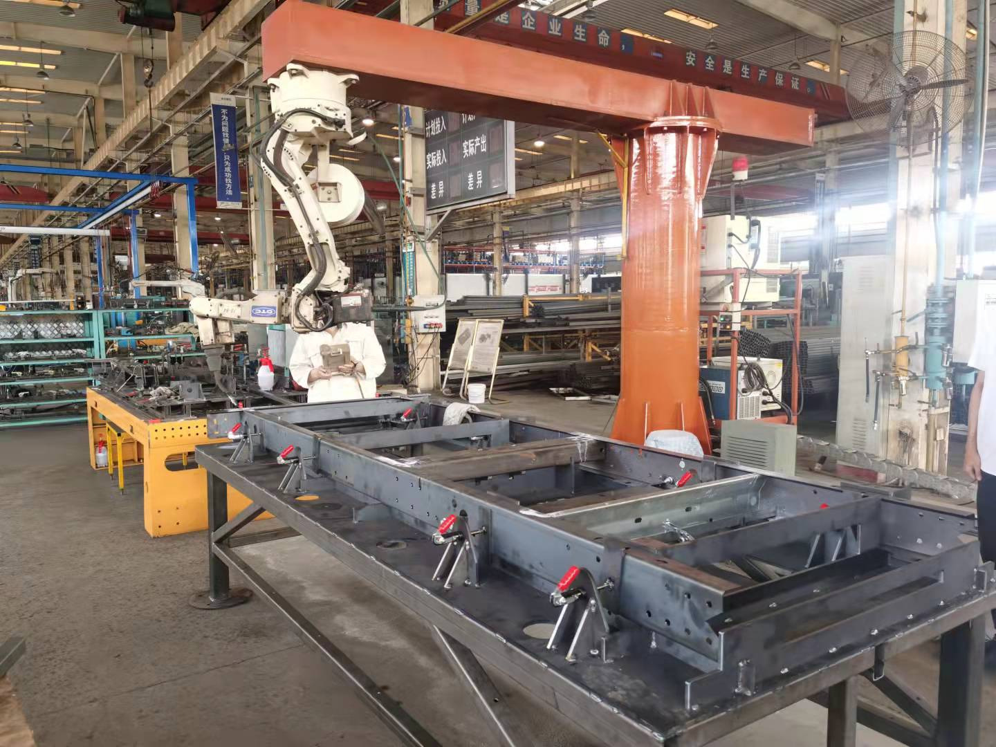 XIAMEN JUSTSUN INTELLIGENT EQUIPMENT CO., LTD - Cabezas tractoras - Año: 2024, 4x2 undefined: foto 1