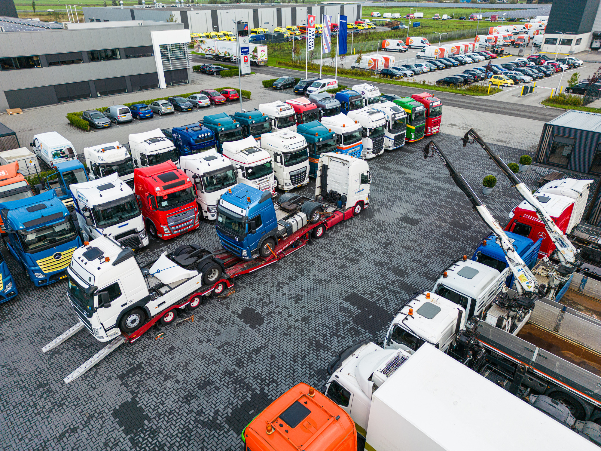 LVS Used TRUCKS undefined: foto 3