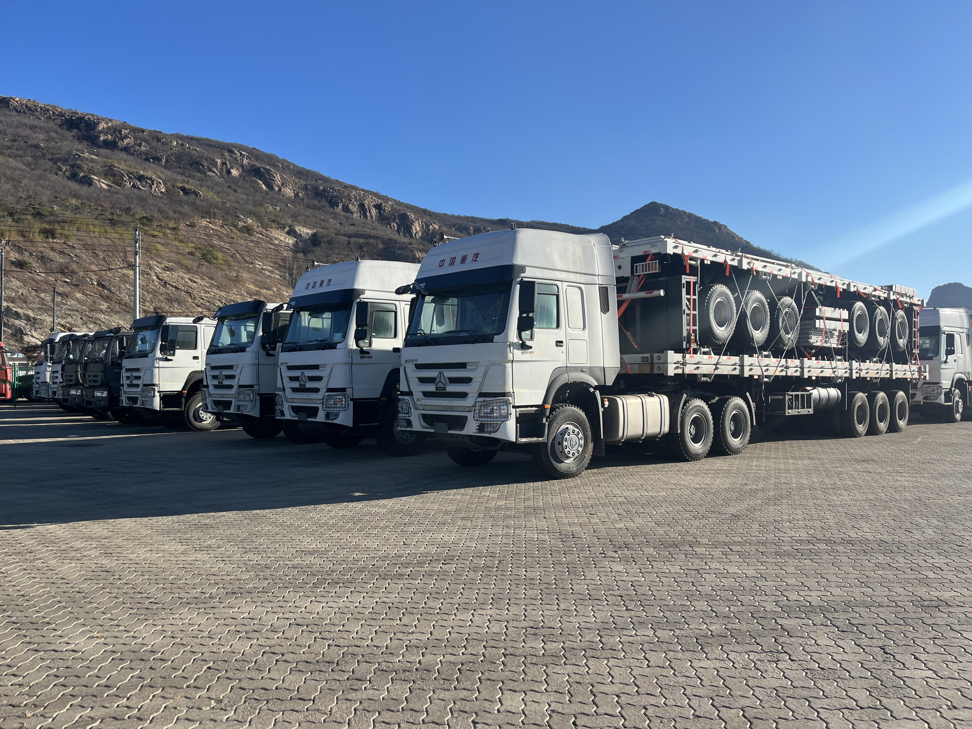 Qingdao Higher Weight Trade Co. LTD - Camiones SINOTRUK HOWO undefined: foto 4