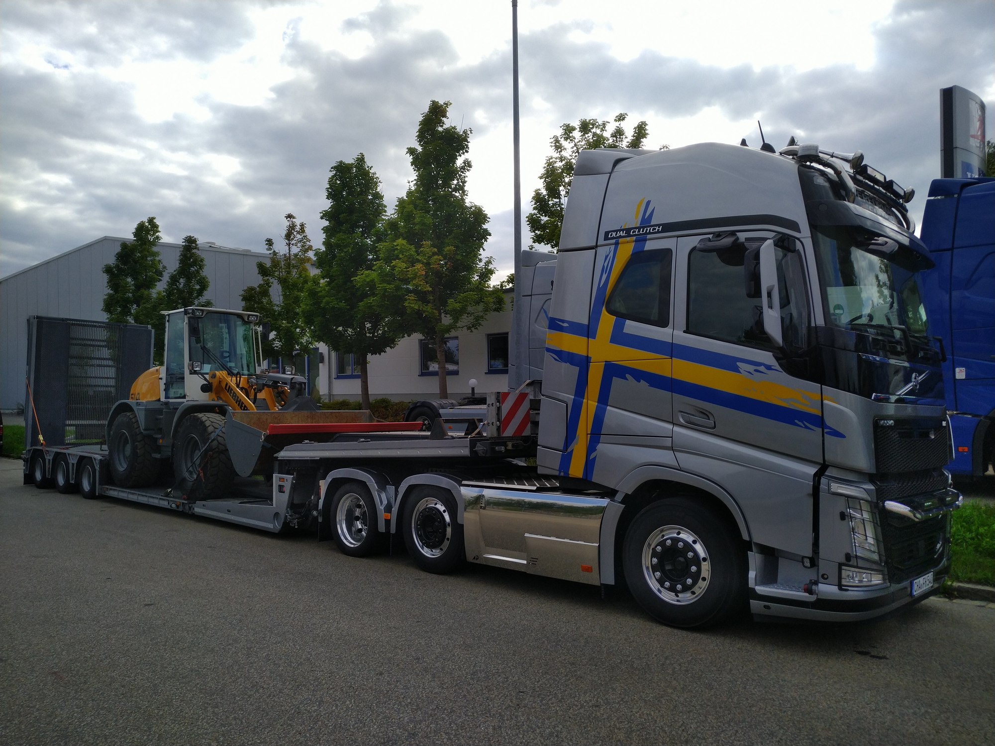 LKW-Service Nuernberger KG - Camiones - posibilidad de alquiler, plataforma de carga undefined: foto 3