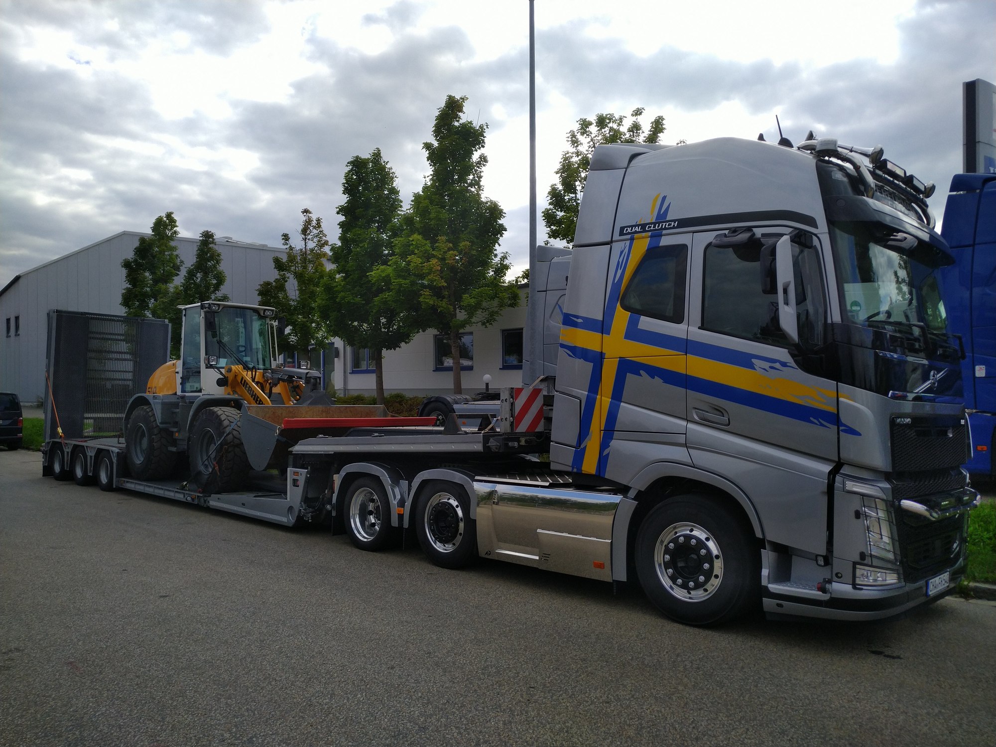 LKW-Service Nuernberger KG - Camiones - posibilidad de alquiler, plataforma de carga undefined: foto 4