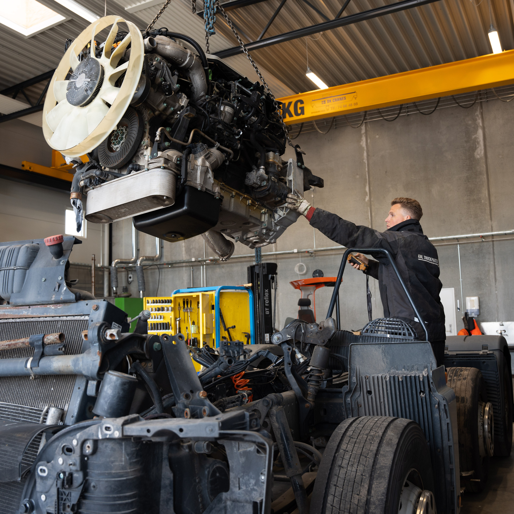 KNL TRUCKPARTS ApS - Maquinaria de construcción - Dinamarca undefined: foto 2