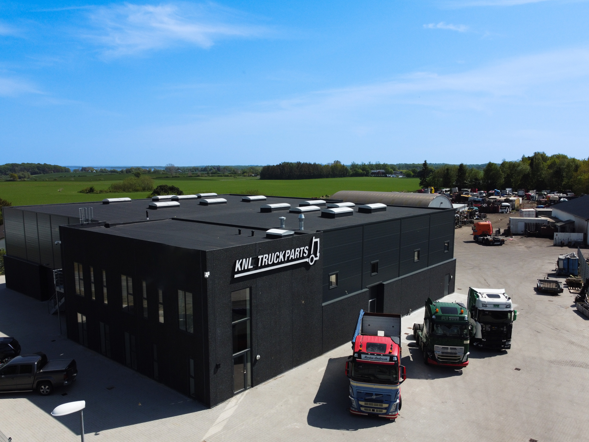 KNL TRUCKPARTS ApS - Maquinaria de construcción - Dinamarca undefined: foto 1