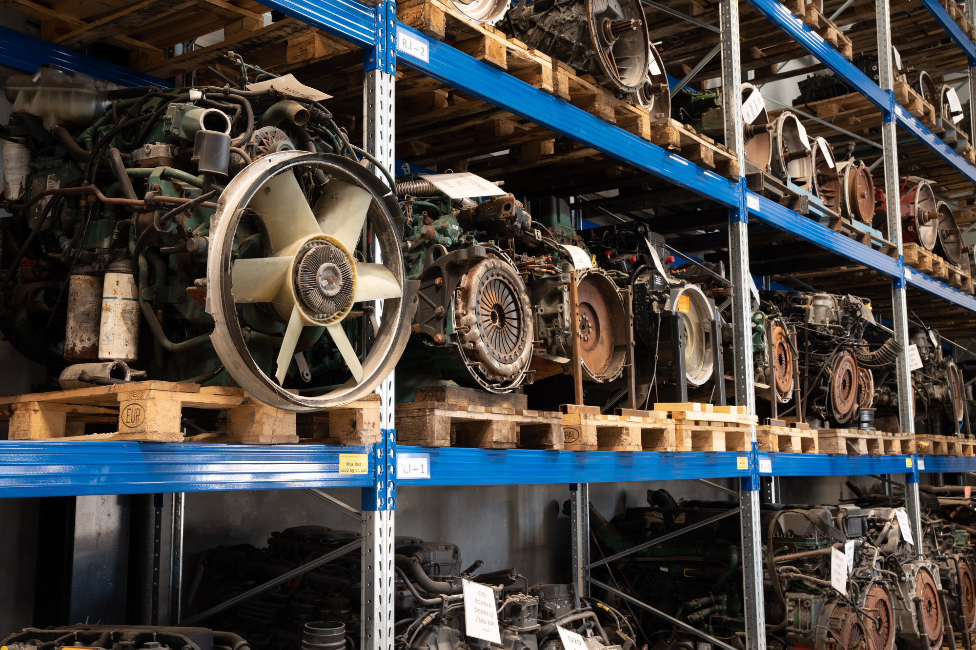 KNL TRUCKPARTS ApS - Maquinaria de construcción - Dinamarca undefined: foto 7