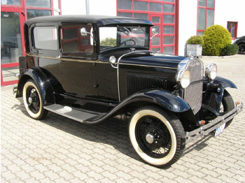 Sedan FORD