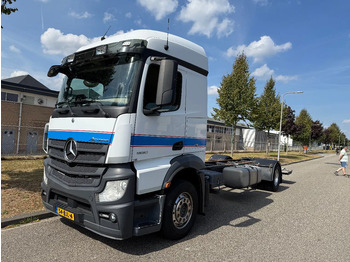 Camión chasis MERCEDES-BENZ Actros