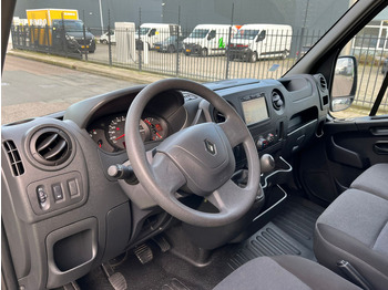 Foto del interior 1: Furgoneta pequeña Renault Master 130.33 L2H2 2.3dci