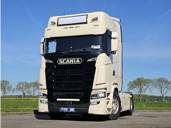 Cabeza tractora SCANIA S 520