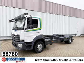 Camión chasis MERCEDES-BENZ Atego