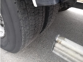 Camión caja cerrada Renault D16: foto 4 Camión caja cerrada Renault D16: foto 4