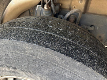 Camión cisterna para transporte de combustible Renault Premium 370 DXI: foto 5