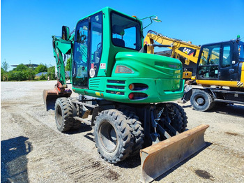 Excavadora de ruedas TAKEUCHI