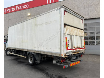 Camión caja cerrada Renault Midlum 180: foto 4 Camión caja cerrada Renault Midlum 180: foto 4